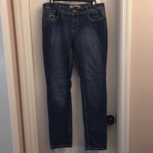 Vanilla ⭐️ Jeans. Size 8. Straight Leg Jean.